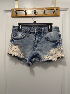 🥳 5 for $25 BUNDLE Massimo Light Blue High Rise Denim Shorts with Lace Appliqué